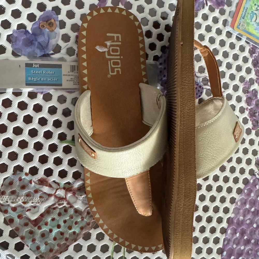 Flojo Sandals - Picture 9 of 12